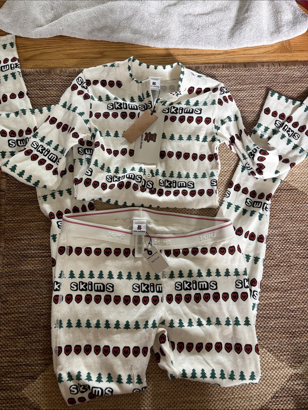SKIMS Kids Cream Thermal Pajama Set with Green Trees & Red Hearts